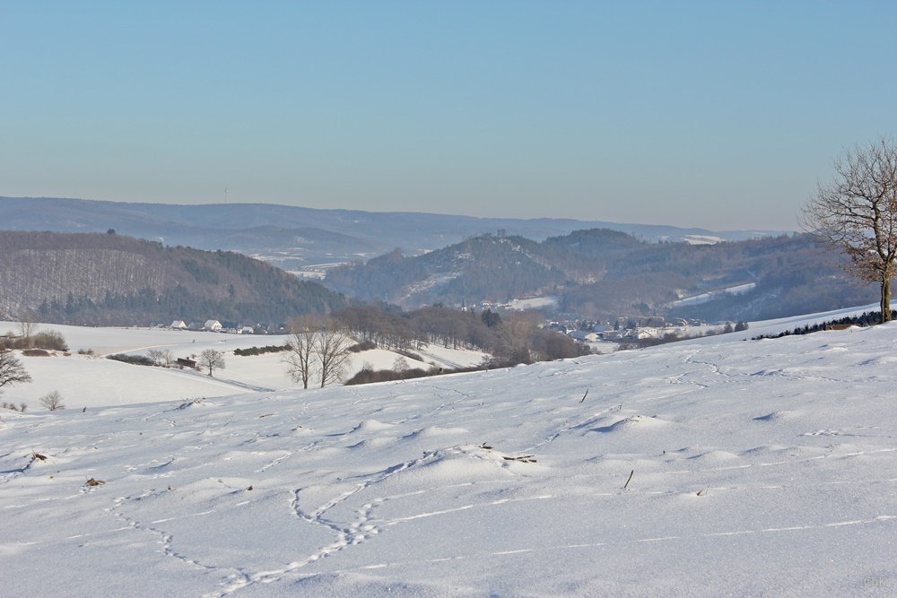 Wandern im Schnee, Sauerland, Wanderweg, A6, Altenhellefeld, Wacholderheide, Wandern, Schneewanderung