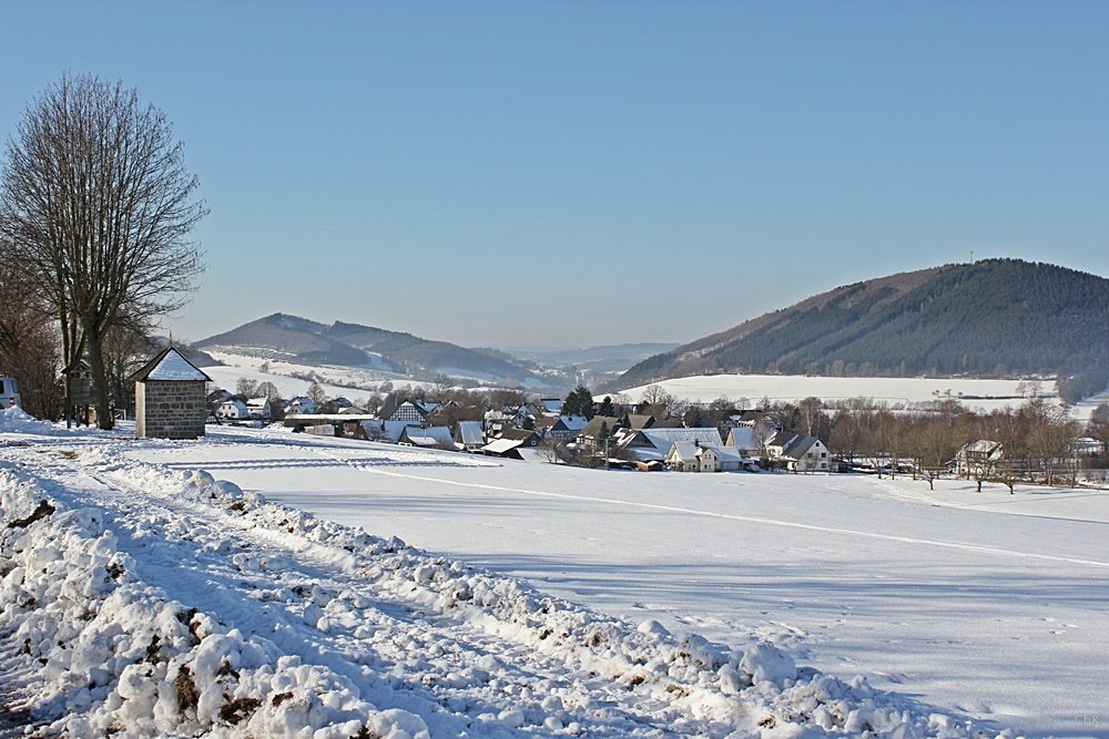 Wandern im Schnee, Sauerland, Wanderweg, A6, Altenhellefeld, Wacholderheide, Wandern, Schneewanderung