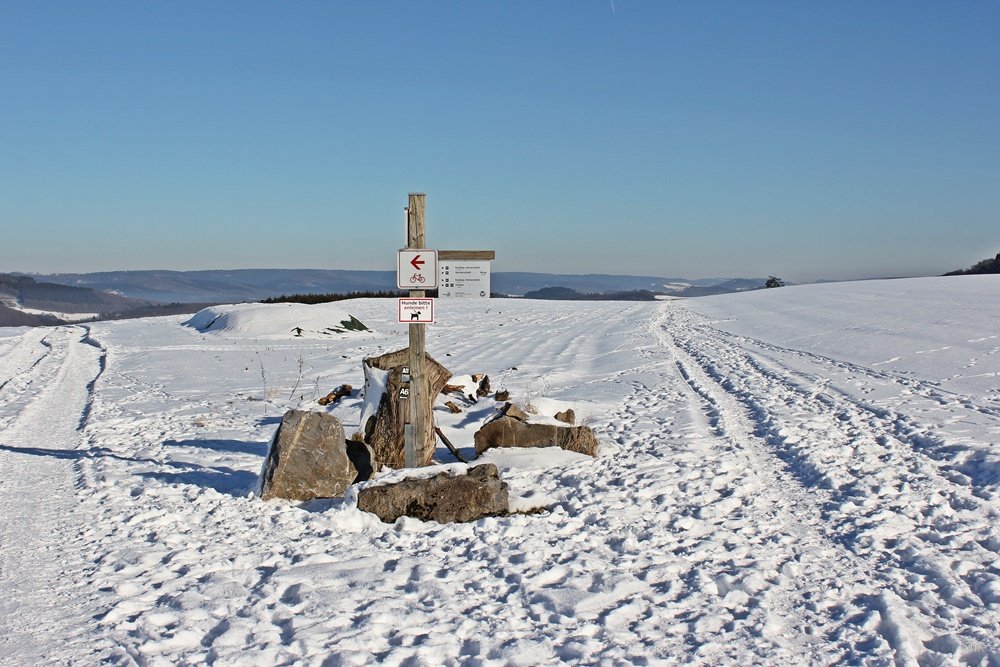 Wanderweg, A6, Altenhellefeld, Wacholderheide, Wandern, Schneewanderung