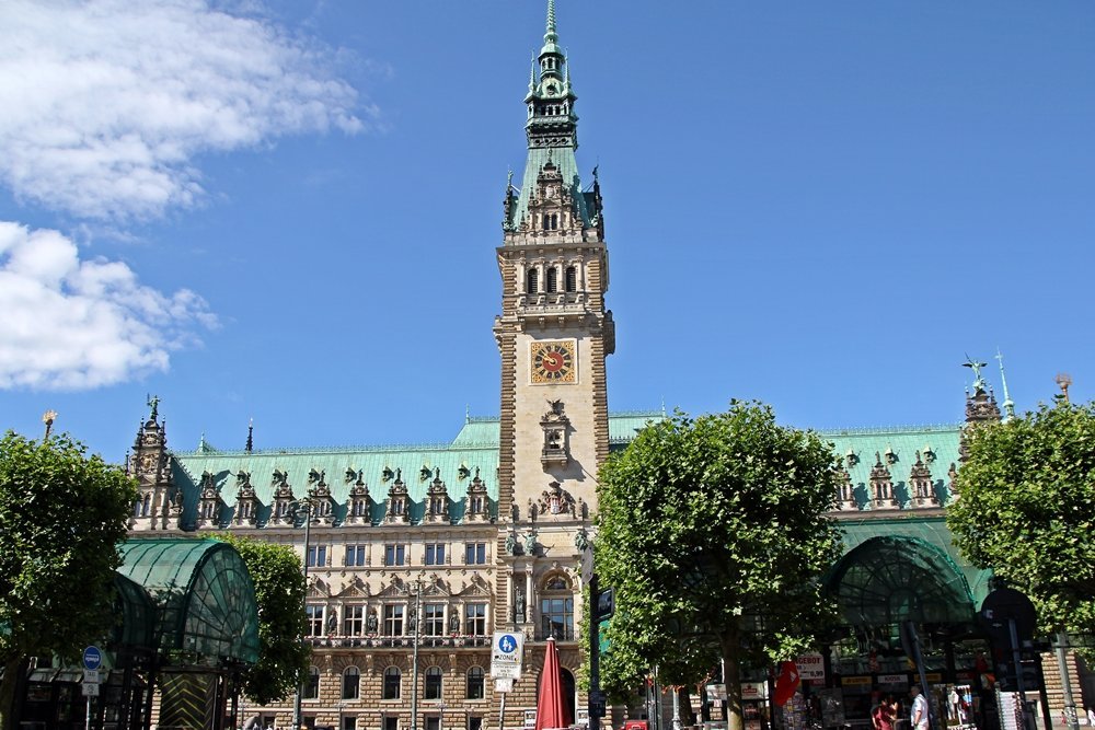Hamburger Rathaus, 24 Stunden in Hamburg, Städtetour
