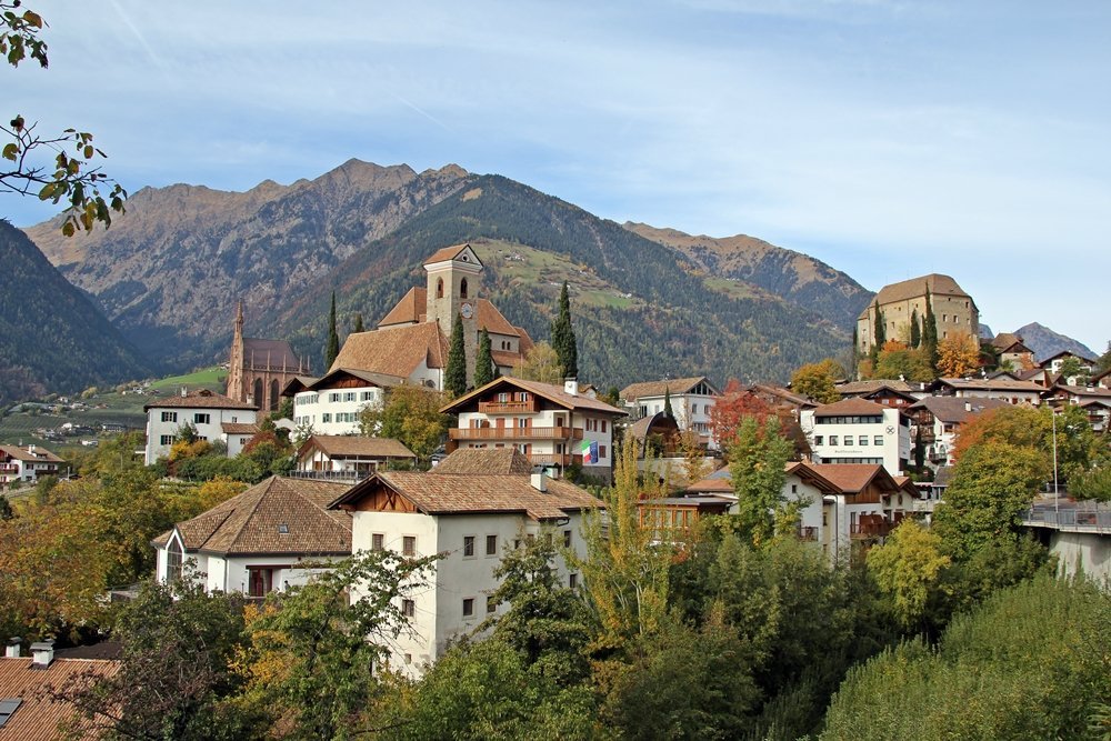 Blick auf Ortskern Schenna, Südtirol