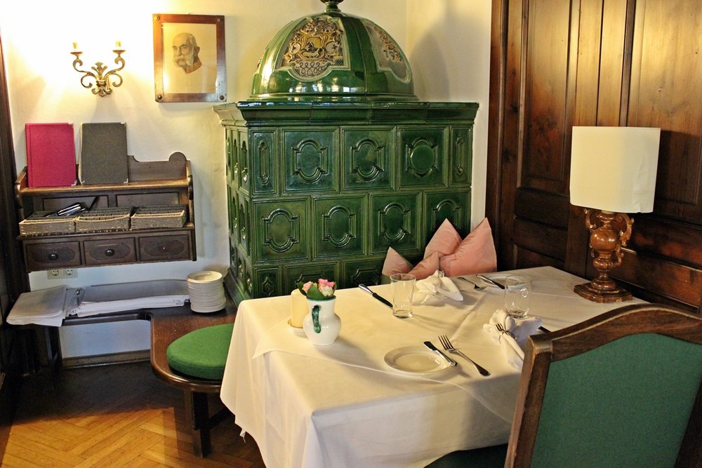 grüner Kachelofen, Hauben-Restaurant im Romantik Hotel GMACHL