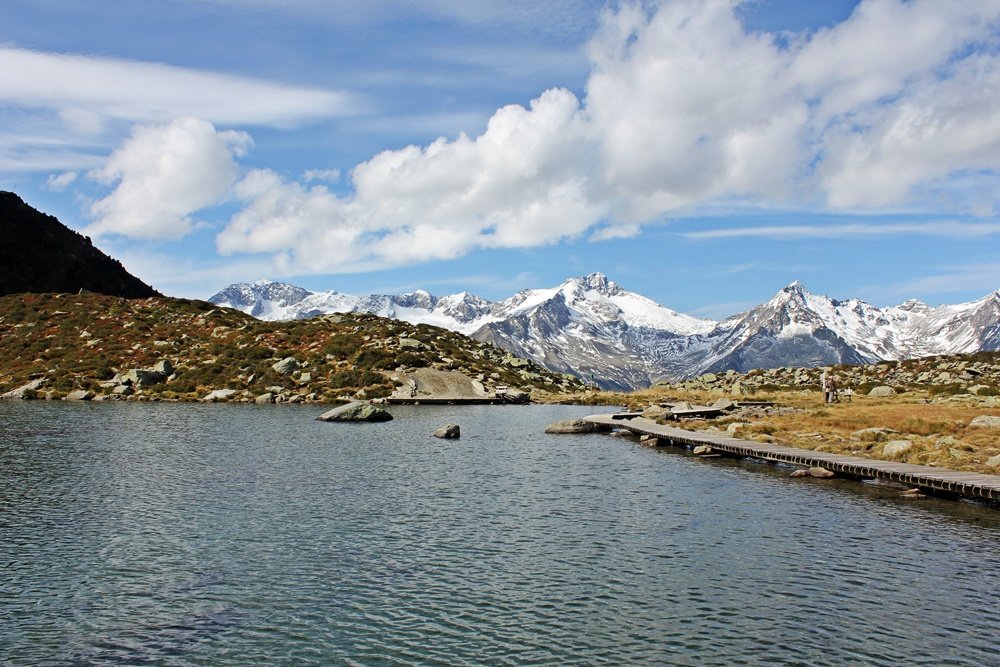 Blick über den Klaussee auf die Zillertaler Alpen, Wanderung zum Klaussee, Tauferer Ahrntal