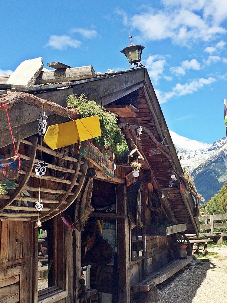 Speck-und Schnapsalm, urige Almhütte, Wanderung zum Klaussee, Klausberg im Tauferer Ahrntal