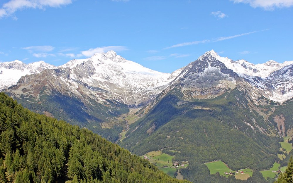 Blick vom Klausberg auf Zillertaler Alpen, Wanderung zum Klaussee, Tauferer Ahrntal, Südtirol